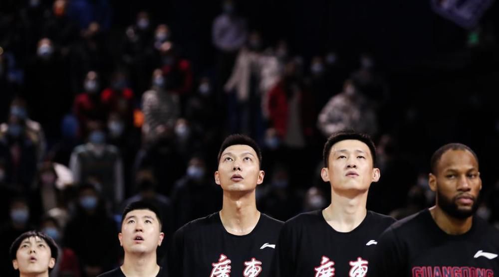 杰伦-布朗23投14中得到30分9板2帽拼到6犯离场今日NBA季中锦标赛，凯尔特人112-122不敌步行者。